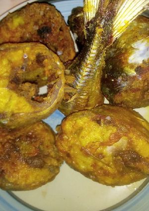 A picture of Fried fish.