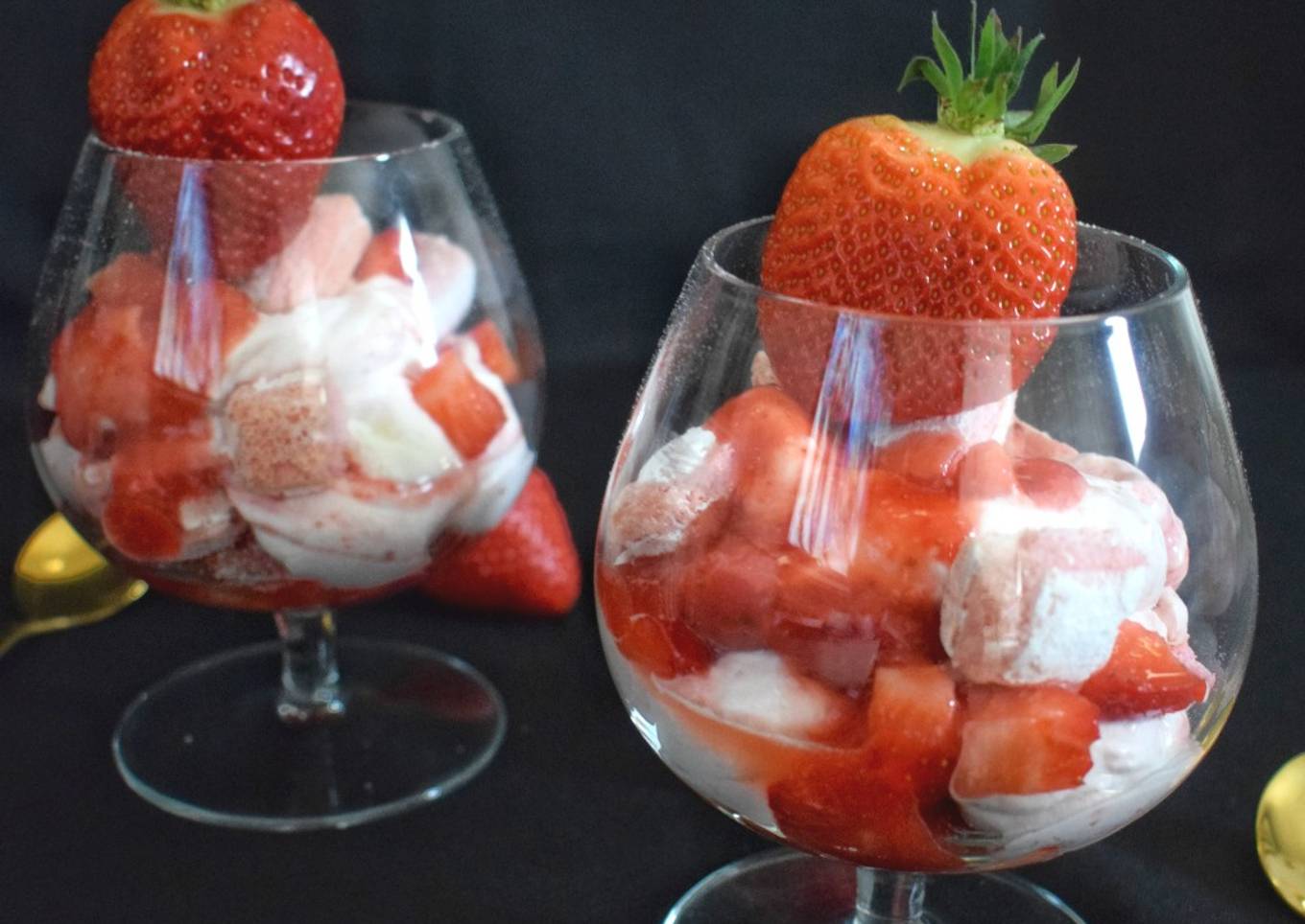 Eton Mess revisité aux biscuits roses et aux fraises #mai