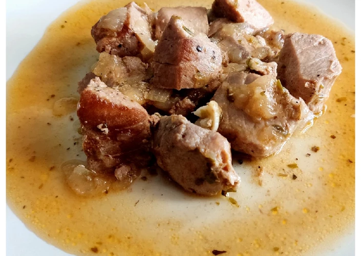 Pasos sencillos para Hacer  El Atún Encebollao