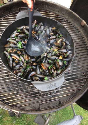 A picture of Grilled Mussels Marinière.