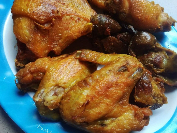 Bagaimana Menyiapkan Ayam goreng bumbu ketumbar yang Lezat Sekali