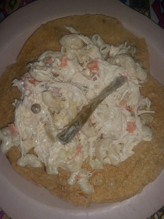 Una foto de Ensalada de codito con pechuga de pollo