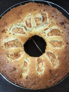 عکسی از دستور کیک سیب و دارچین 🍎🍰