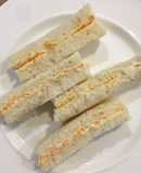 Sandwich carrot phomai con bò cười