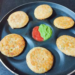 A picture of No fermentation mini rice uttapam.