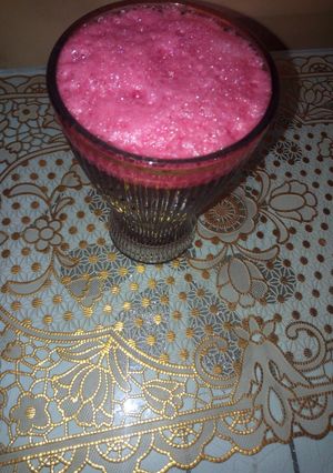 A picture of My natural hibiscus drink (zobo).