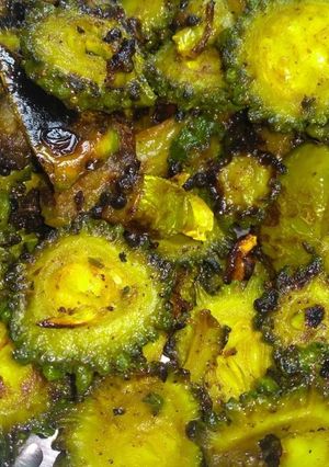 উচ্ছে বেগুন ভাজা রেসিপির প্রধান ছবি