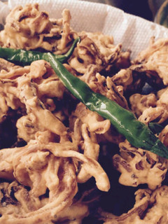 A picture of Kanda Bhaji/ Khekda Bhaji.