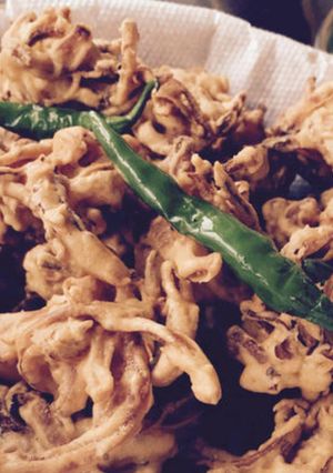 A picture of Kanda Bhaji/ Khekda Bhaji.