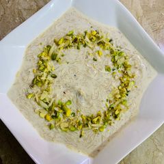 A picture of Sheer khurma.
