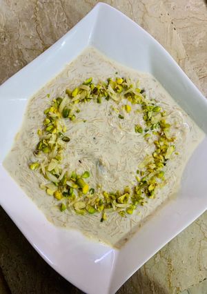 A picture of Sheer khurma.