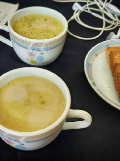 பிஸ்தா டீ(pista tea recipe in tamil) செய்முறை முக்கிய புகைப்படம்