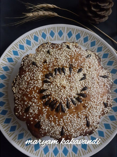عکسی از دستور کیک کشمشی کنجدی