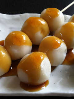 A picture of 'Mitarashi Dango'.