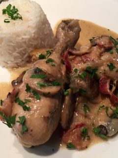 Una foto de Pollo con Champiñones a la Crema