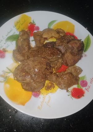 A picture of Chicken heart and stomach.