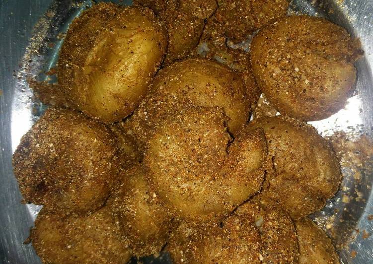 Aloo Tuk (Indian spiced potato fritters)