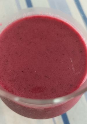 Une photo de Smoothie fruits rouges lait d'amande