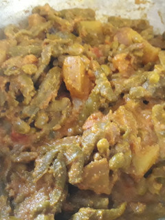 सेम की सब्जी (sem ki sabzi recipe in Hindi) रेसिपी मुख्य फोटो