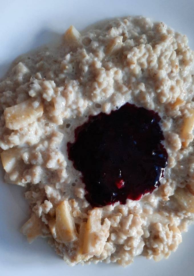 Овсянка с яблоками