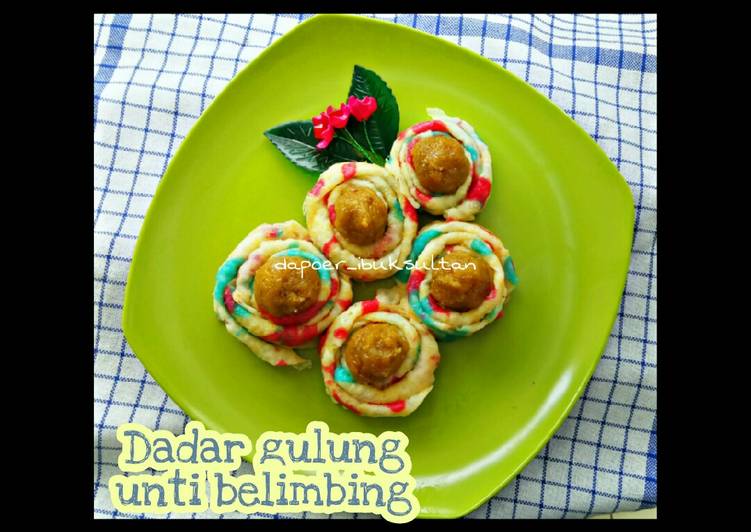 Dadar gulung polkadot isi buah belimbing