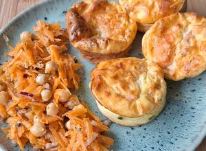 Une photo de Mini quiches sans pâte au saumon fumé