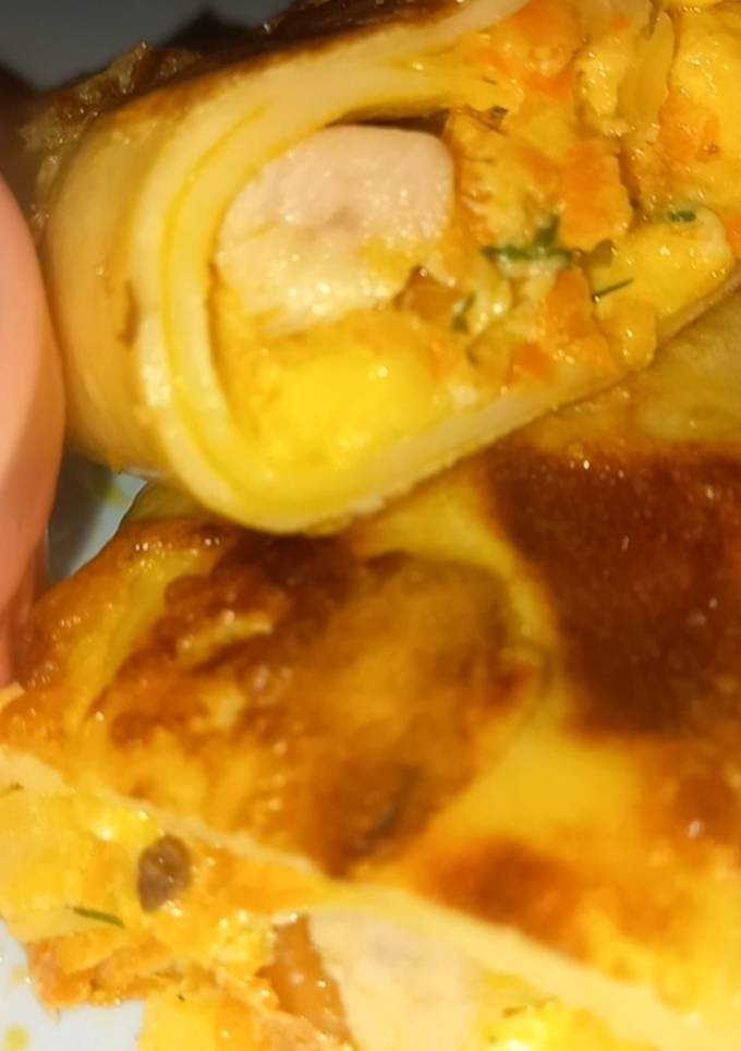 Неймовірно смачні млинці з копченою куркою та сиром!