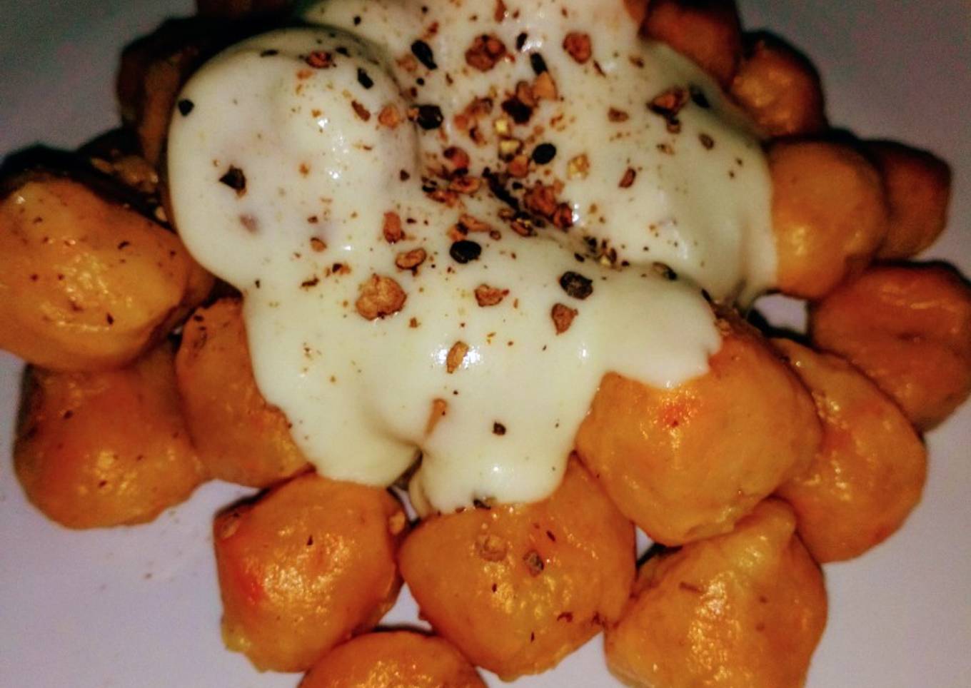 Ñoquis de cáscara de calabaza (sin huevo) con Salsa de Queso