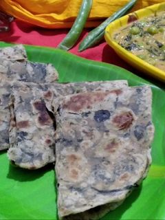 মেথি শাকের পরোটা (Methi saaker parota recipe in bengali) রেসিপির প্রধান ছবি