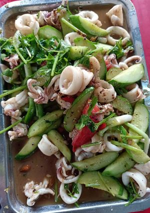 Hình của món Mực xào cần.