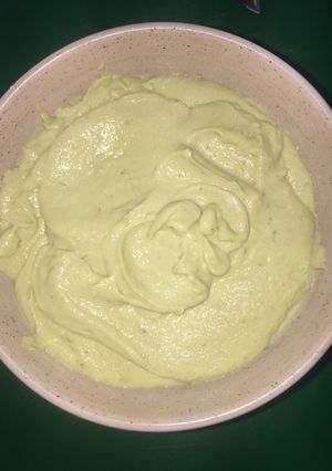 Una foto de Puré de aguacate,