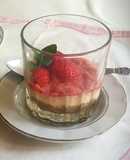 Cheesecake individual de fresa en microondas