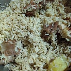 A picture of Yakhni Pulao.