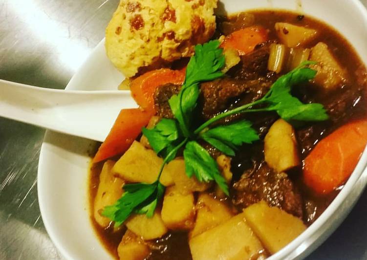How to Make Homemade Red Wine Beef Stew