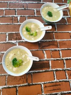 ब्रौकली सूप(broccoli soup recipe in hindi) रेसिपी मुख्य फोटो