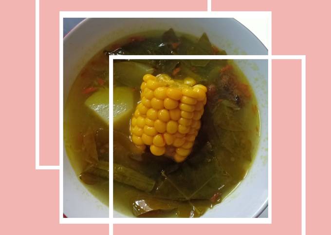 Sayur goreng asem (sayur asem kuning)