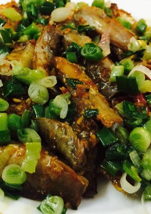 Hình của món Cá heo kho sả ớt.