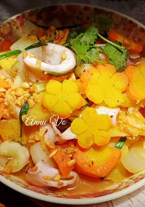 Hình của món Mực xào rau củ.