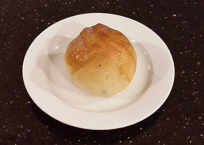 Garlic and Black Pepper Yeast Rolls