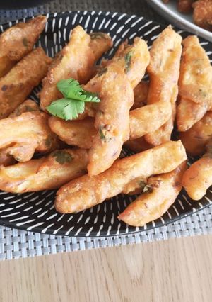 A picture of French fries pakoray.