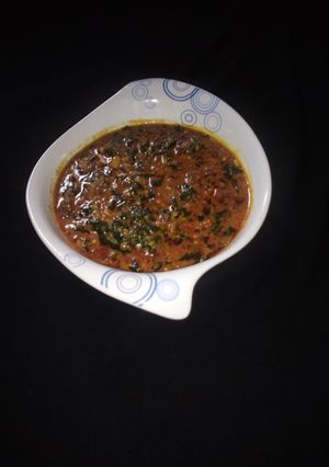 Miyar gyada da ganyen ugu ainihin hoton girkin