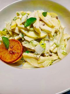 عکسی از دستور سالاد والدورف