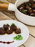 Meatballs_with_pomegranate_sauce(Kofta)