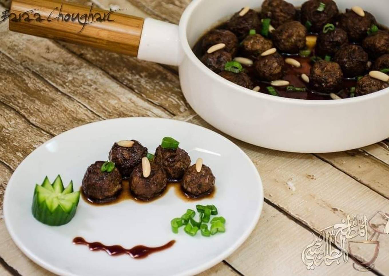 Meatballs_with_pomegranate_sauce (Kofta)