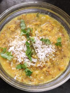 பாசி பருப்பு பிரை (Moongdal fry) (Paasi paruppu fry recipe in tamil) செய்முறை முக்கிய புகைப்படம்