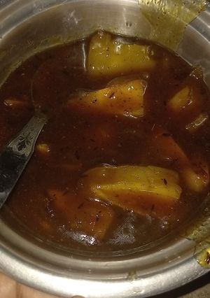 कच्चे आम की खट्टी मीठी सब्जी (kacche aam ki khatti meethi sabzi recipe in Hindi) रेसिपी मुख्य फोटो