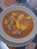 Patatas guisadas con costillas