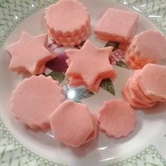 A picture of Alawar madara (milk sweet).