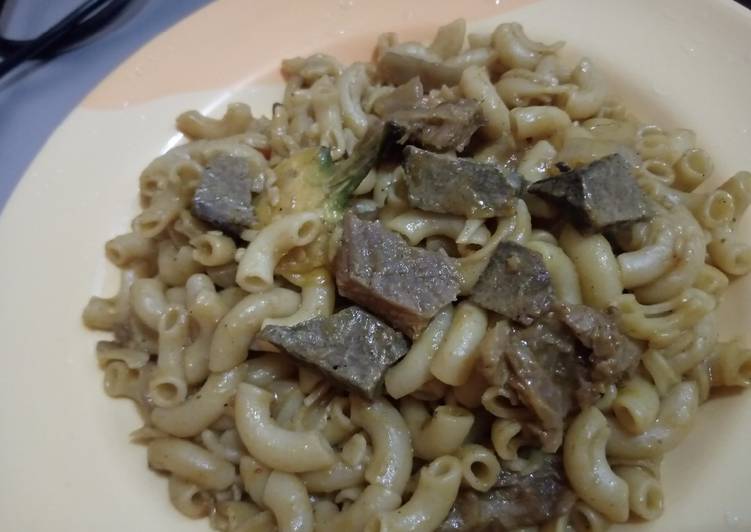 Recipe of Tasty Jollof macaroni with chopped liver