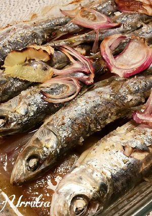 Foto principal de Sardinas asadas en el horno, con cebolla roja y Kumato